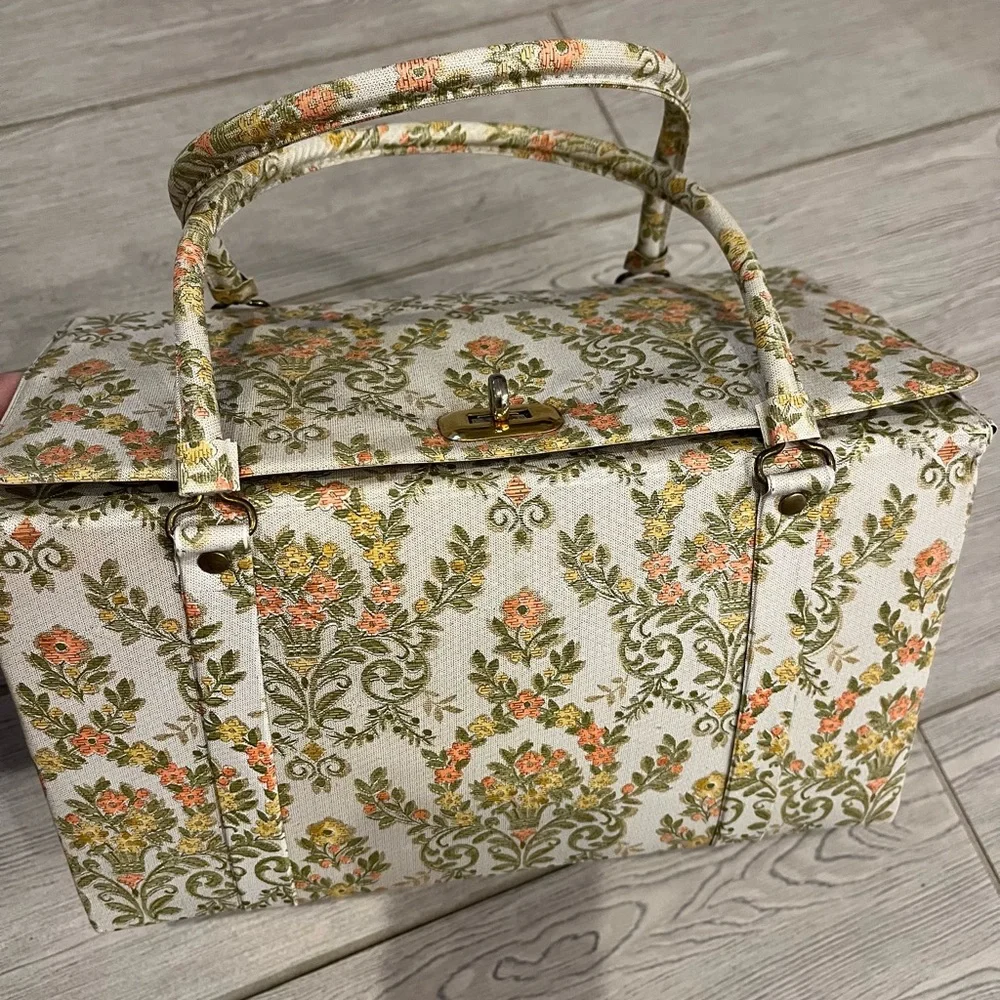 1960s Vinyl Tapestry Look Train Case Green orange and cream floral print - Picture 1 of 17